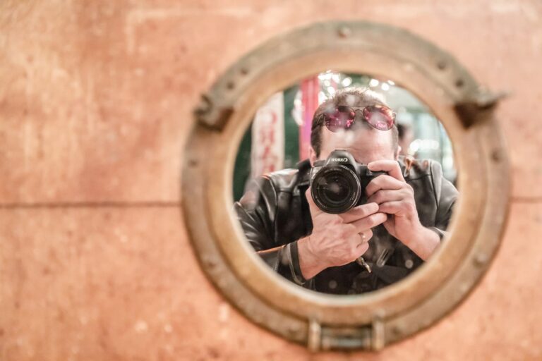 Aaron of Spagnolo Photography mid photographing